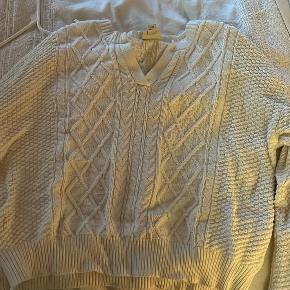 Vintage looking knit sweater